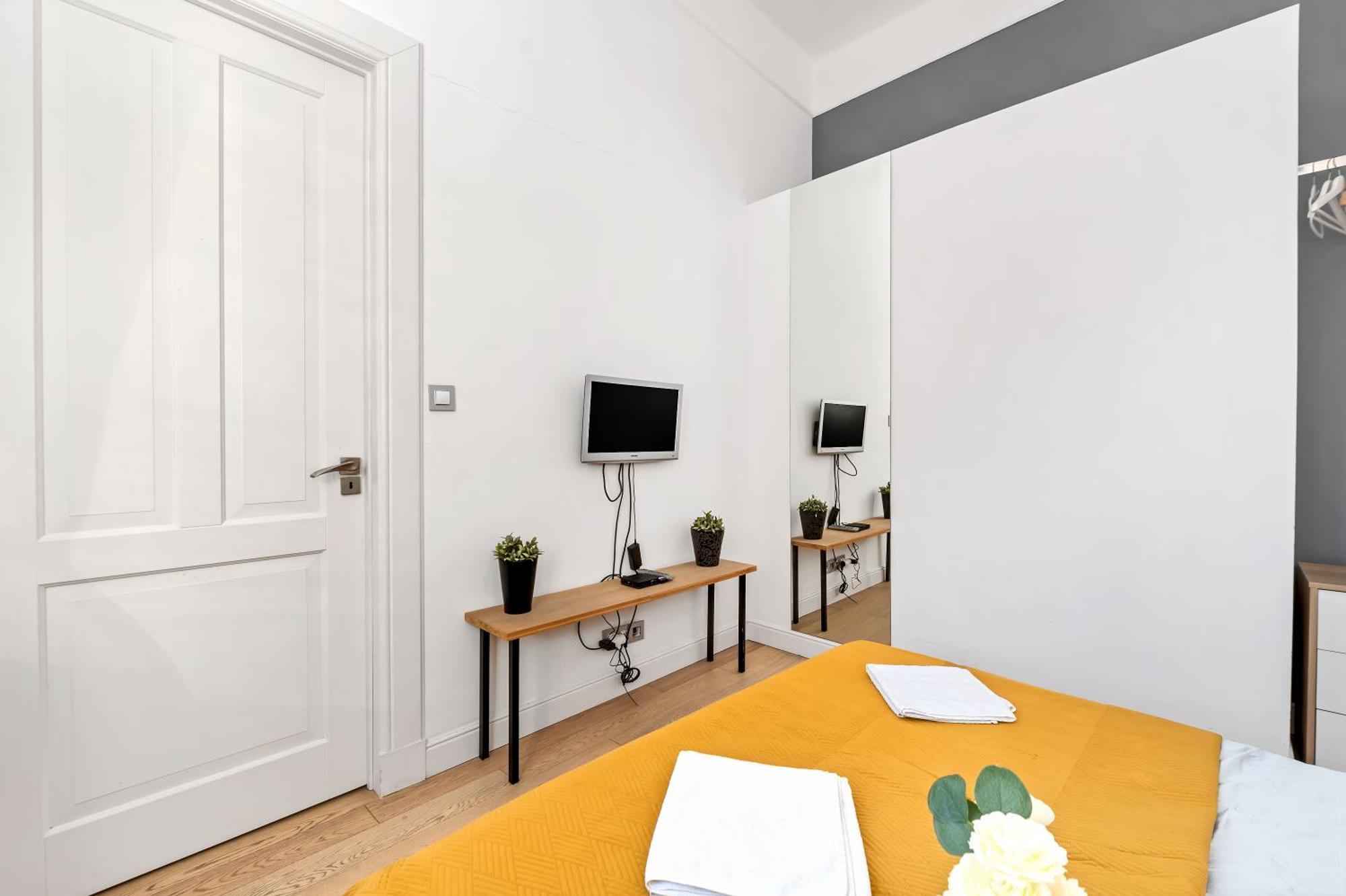 Amazing Apartment On Plac Zamkowy Warsaw Exterior photo